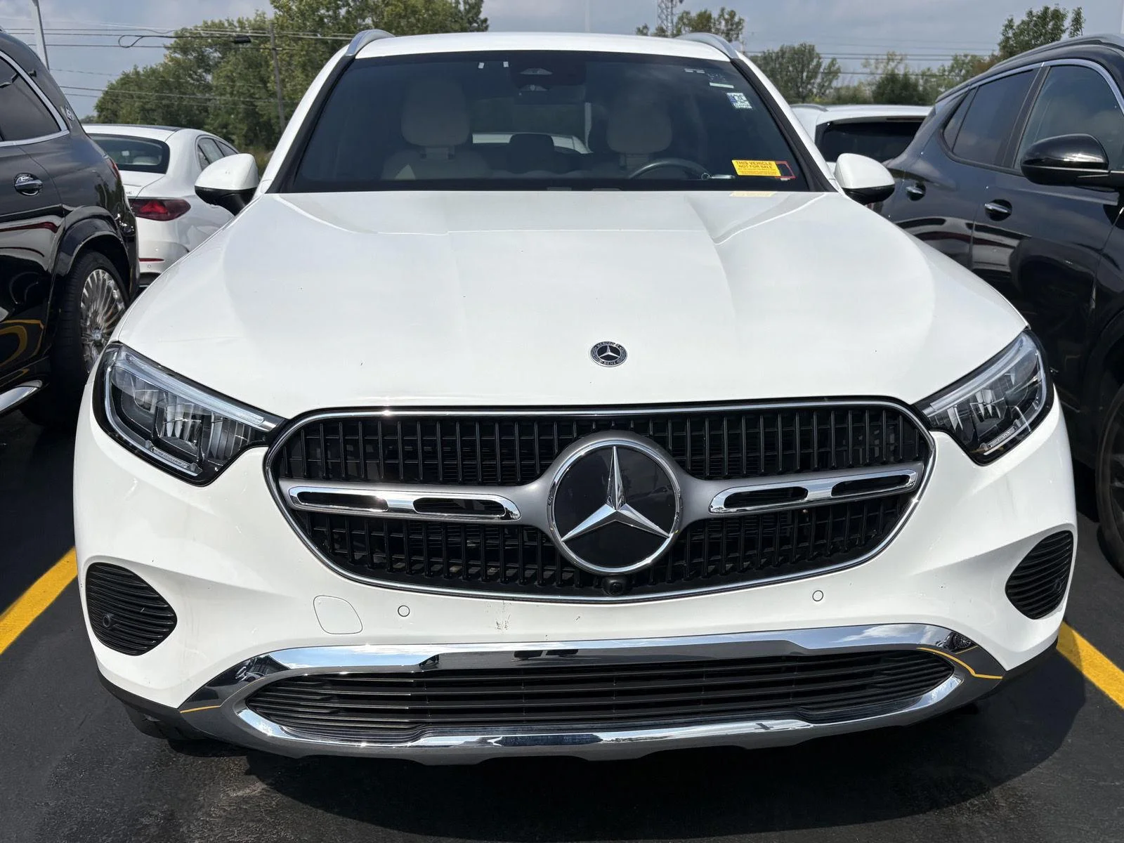 Used 2023 Polar White Mercedes-Benz GLC 300 image 2