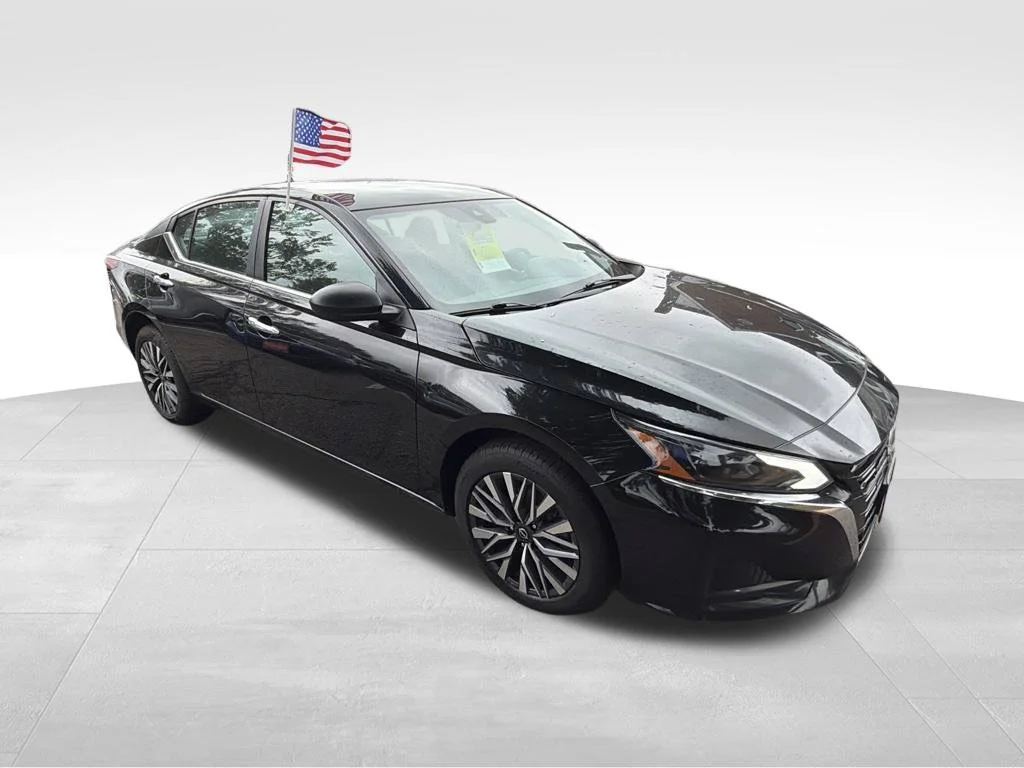 Used 2025 Black Nissan 2.5 SV image 3