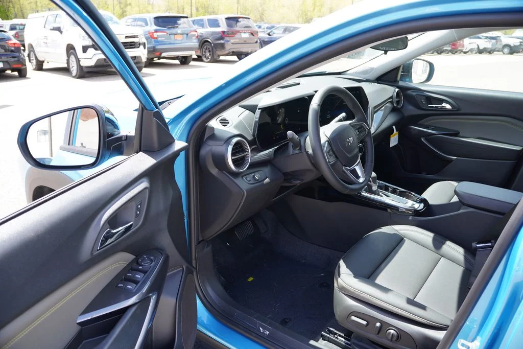 New 2026 Marina Blue Metallic Chevrolet ACTIV image 10