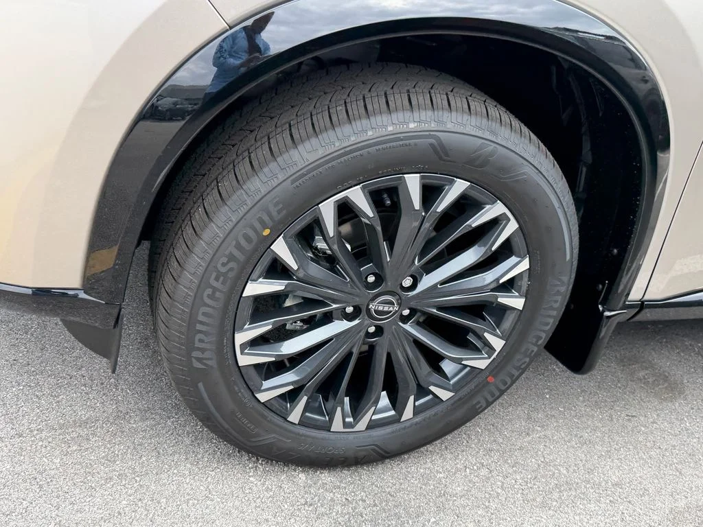 New 2026 Gold Nissan Platinum image 4