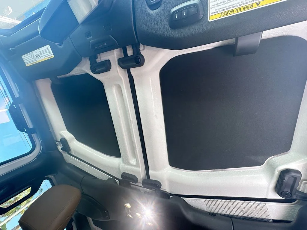 Used 2023 White Jeep Sahara image 24