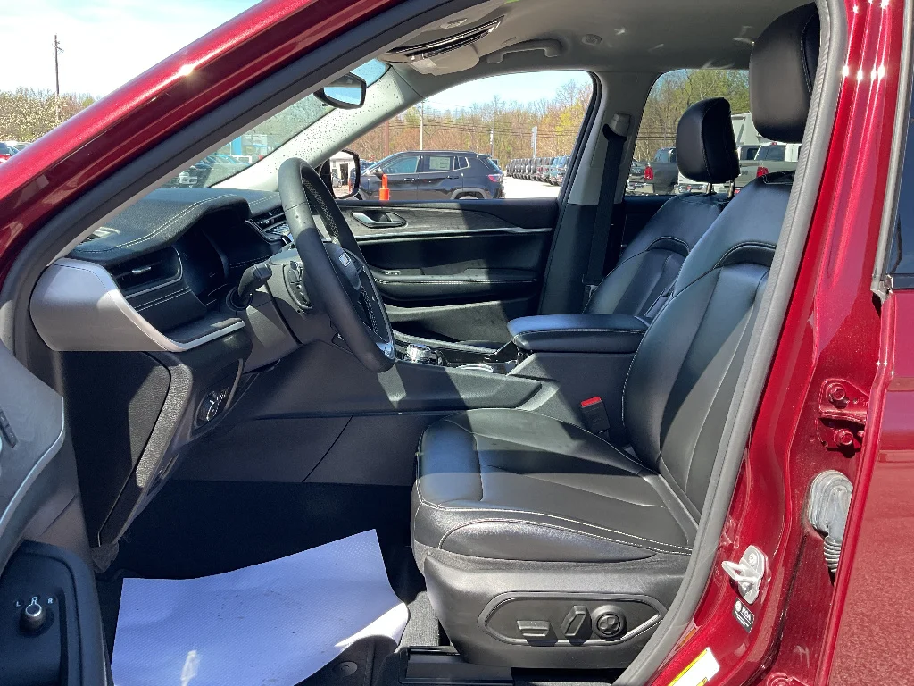 Certified Used 2023 DELMONICO RED Jeep Limited image 8