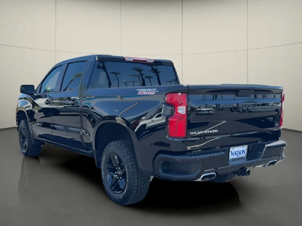 Used 2021 BLACK Chevrolet LT Trail Boss image 7