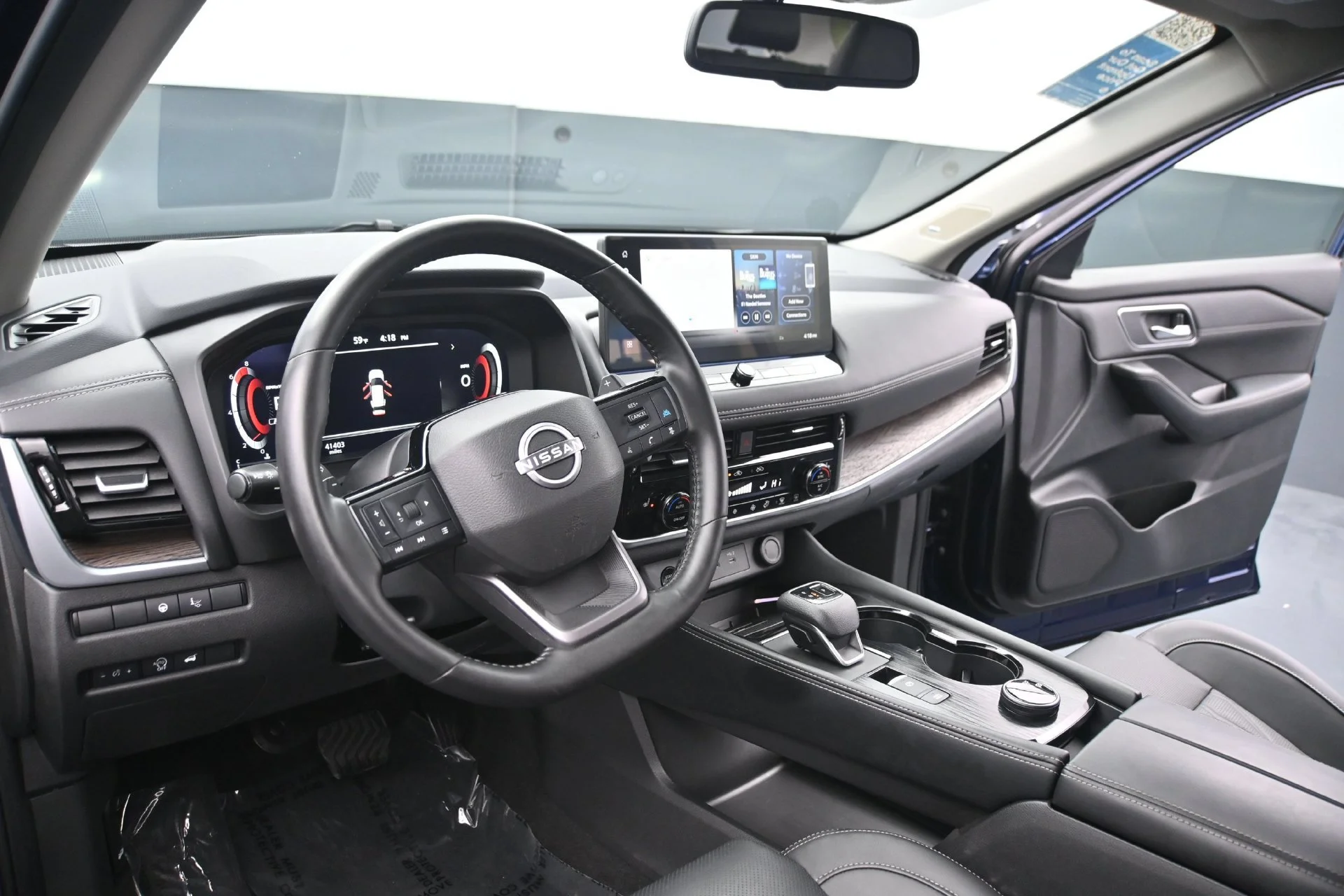 Used 2026 Deep Ocean Blue Pearl Nissan Platinum image 28