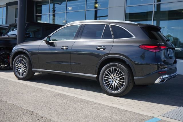 New 2026 Graphite Grey Metallic Mercedes-Benz GLC 300 image 35