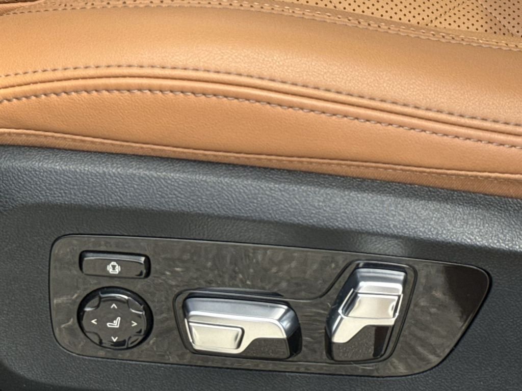 Certified Used 2024 Blue BMW M60i image 4