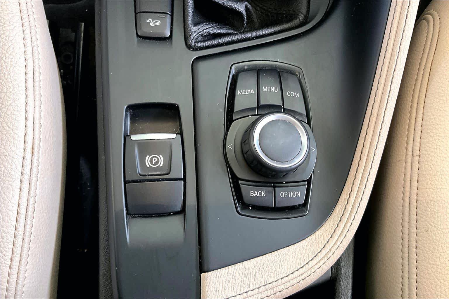 Used 2018 Mediterranean Blue Metallic BMW xDrive28i image 34