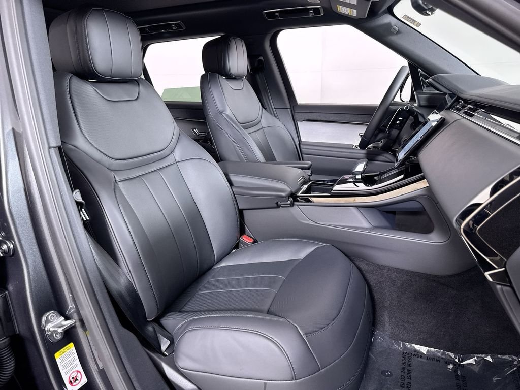 New 2026 Carpathian Grey Land Rover SE image 23