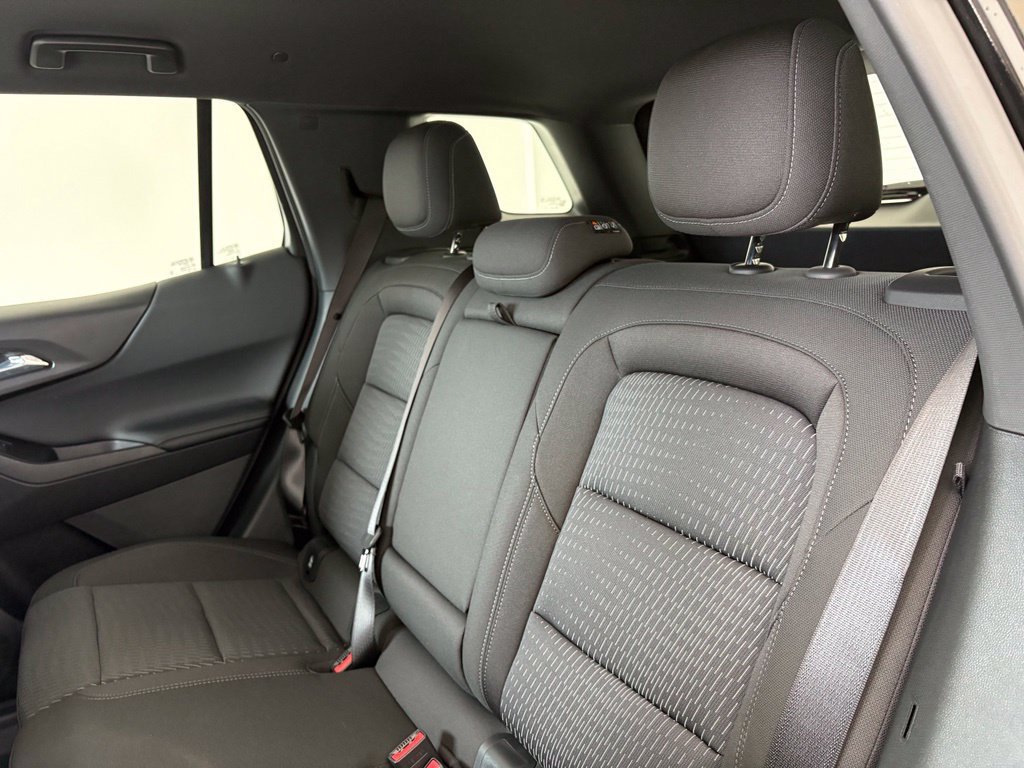 New 2027 Mosaic Black Metallic Chevrolet LT image 28