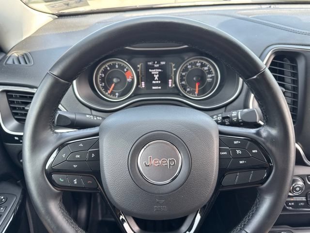 Used 2021 Gray Jeep Altitude 4x4 image 14