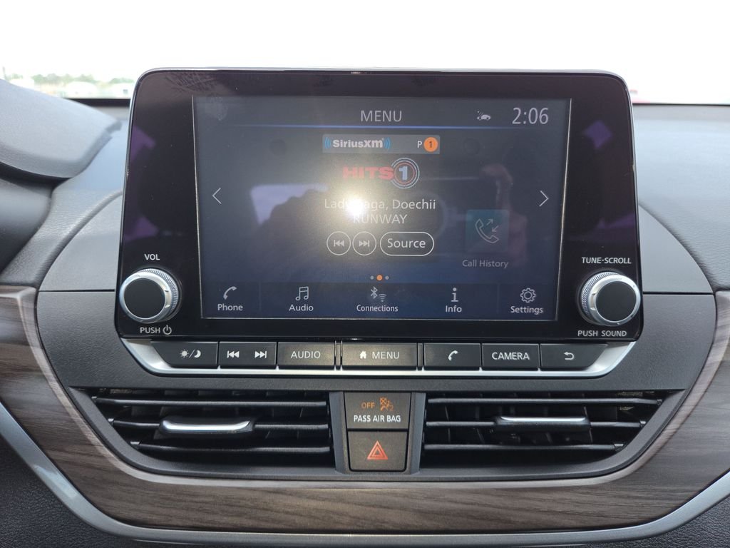 2025 Nissan Altima SV - Photo 17