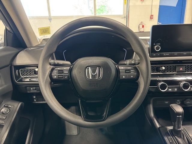 Certified Used 2023 Lunar Silver Metallic Honda LX image 16