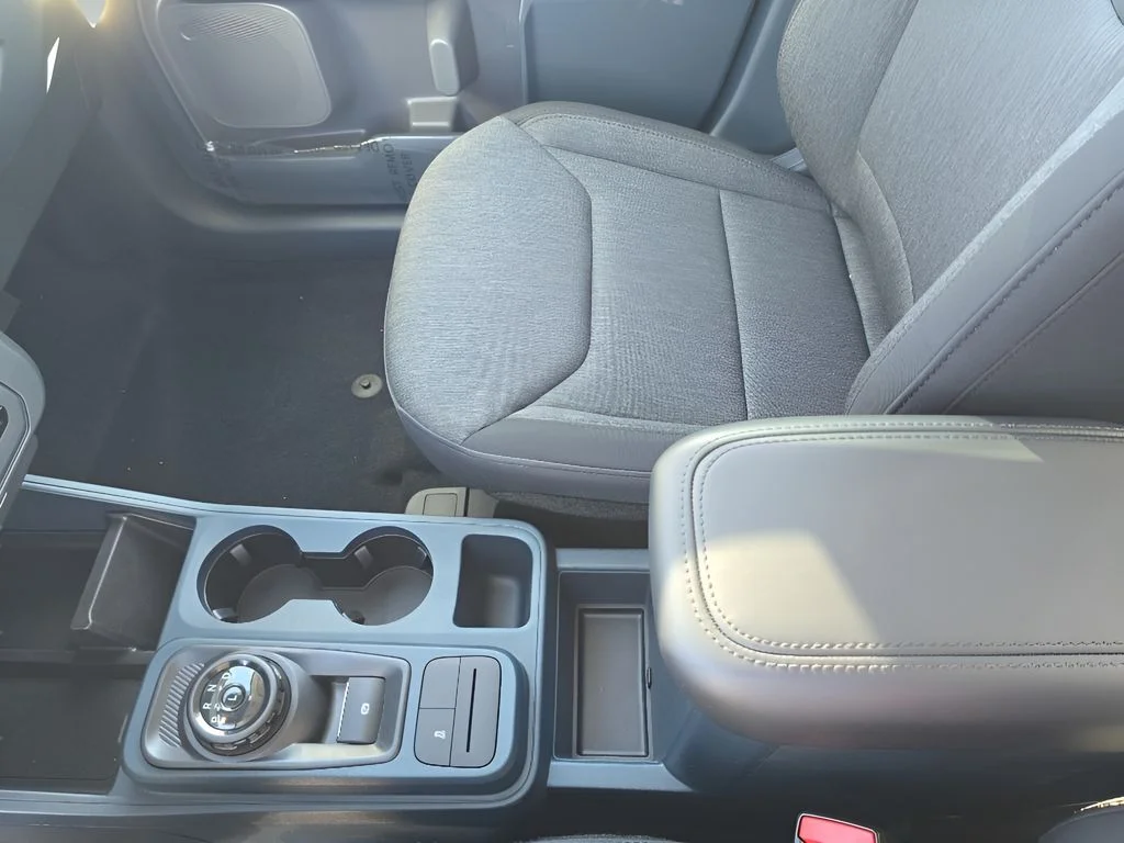 New 2026 Space White Metallic Ford XLT image 25