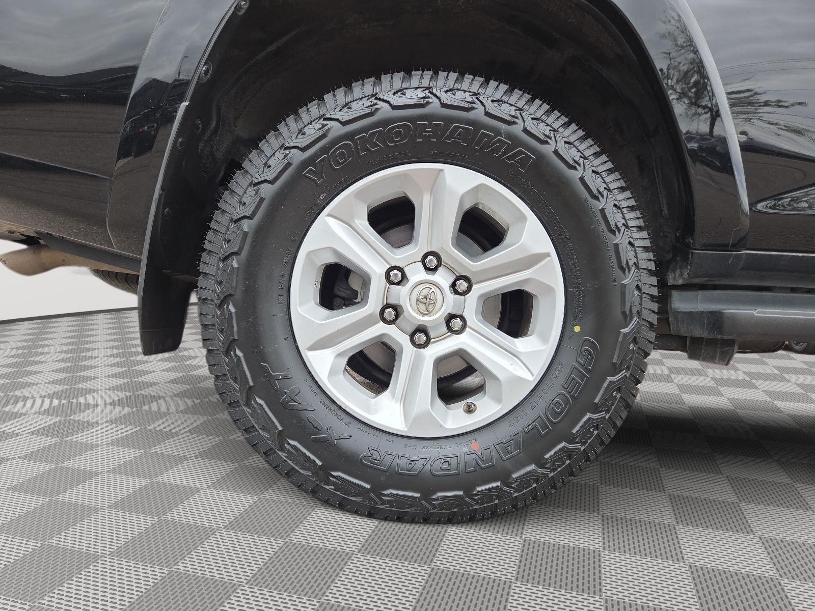 Used 2021 Midnight Black Metallic Toyota SR5 image 16