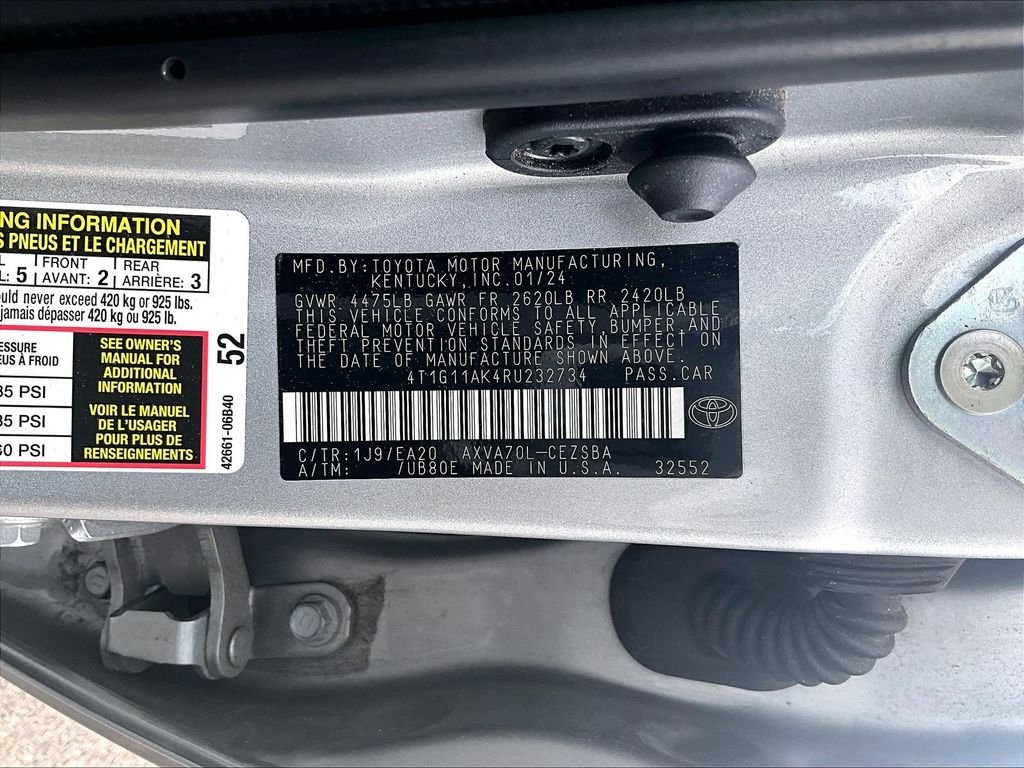 Used 2024 Silver Toyota SE image 9