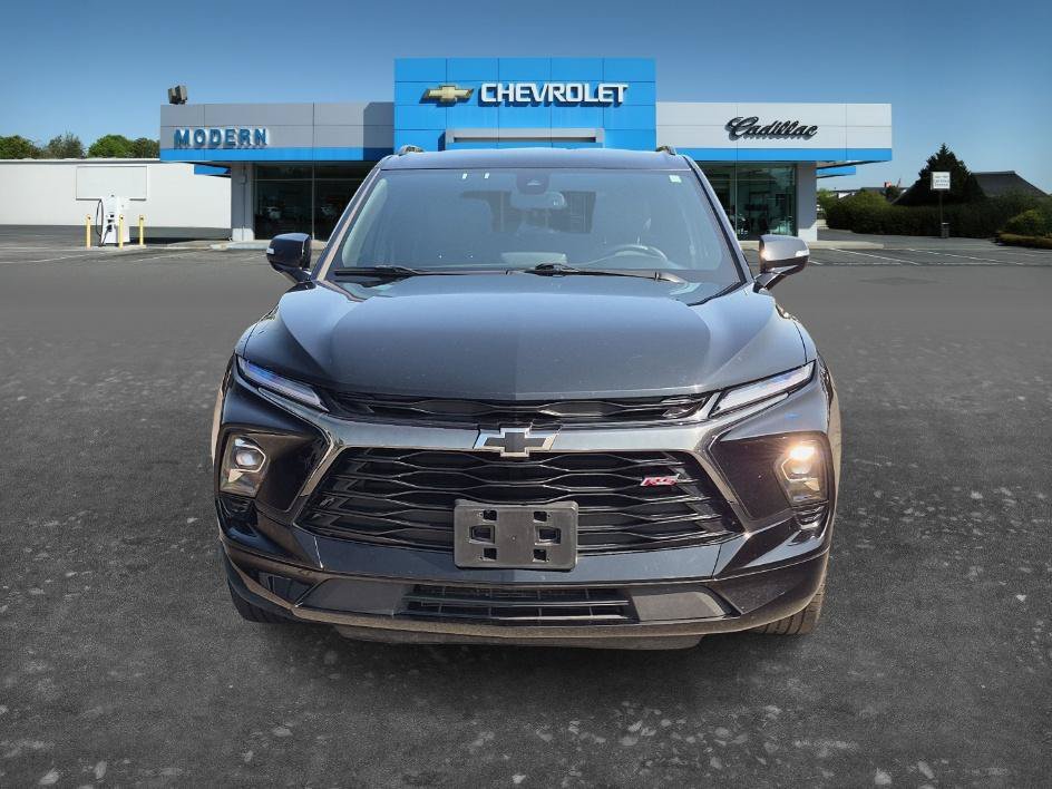 Used 2025 Black Chevrolet RS image 8