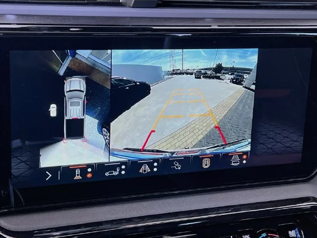 2026 GMC Sierra 1500 AT4 - Photo 9