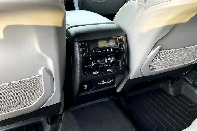 Certified Used 2022 Black Jeep Overland image 10