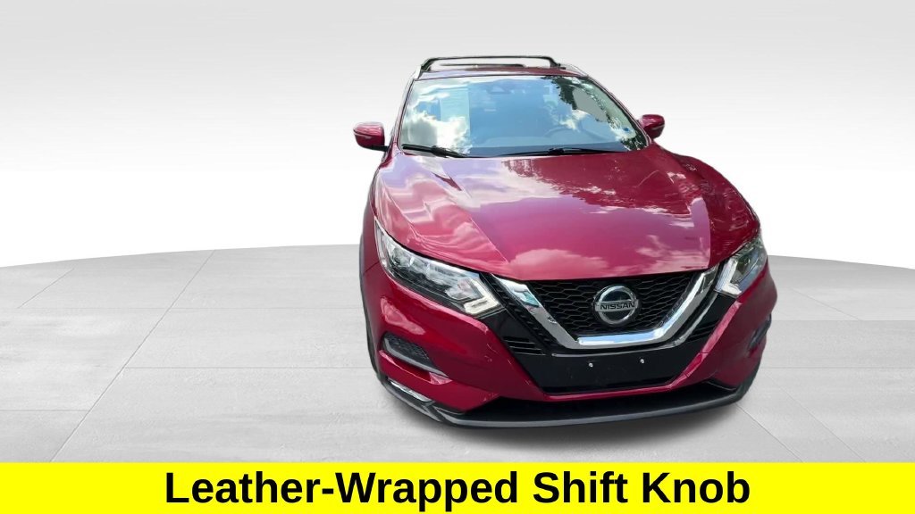 Used 2020 Red Nissan SV image 9