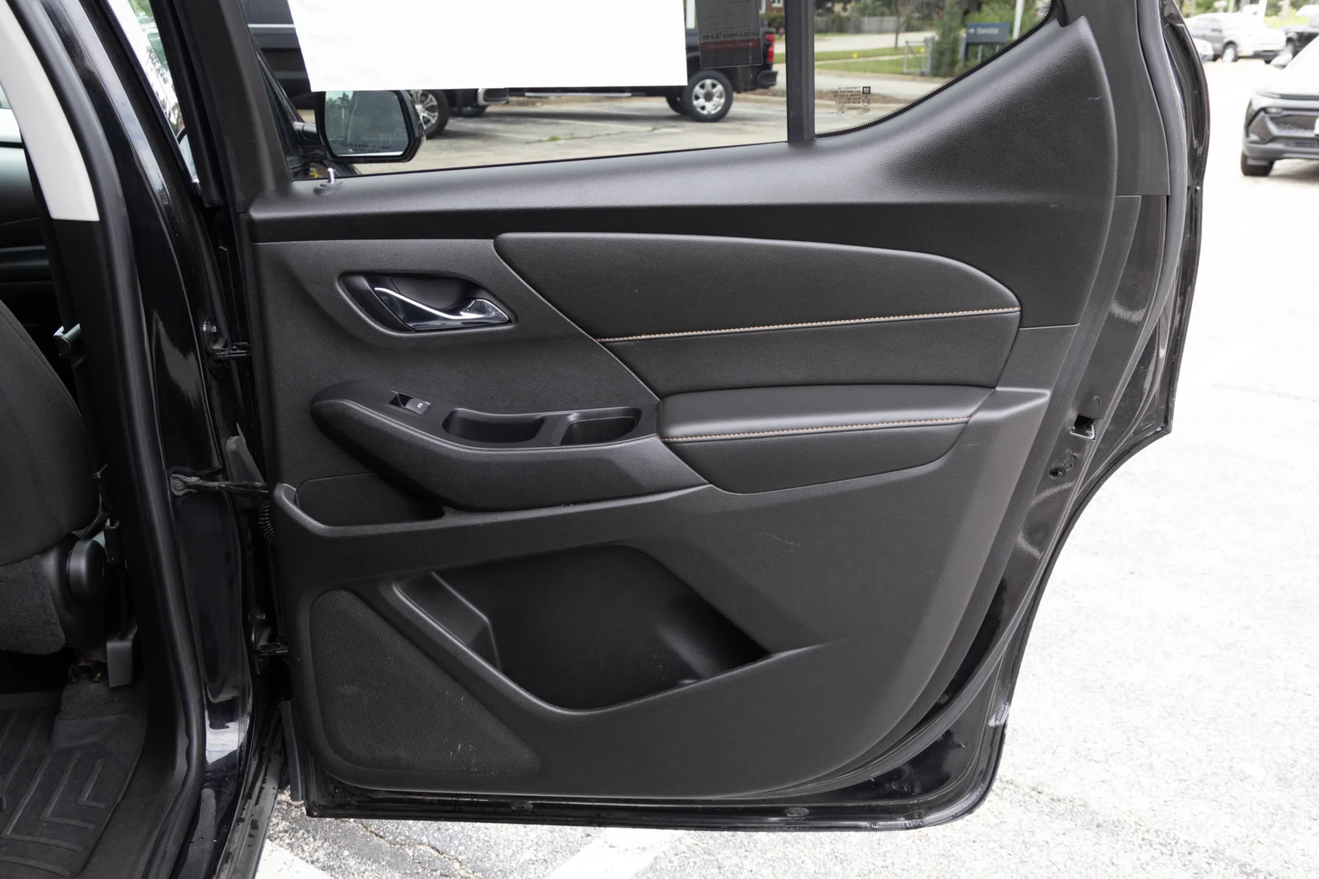Used 2019 MOSAIC BLACK METALLIC Chevrolet LS image 39