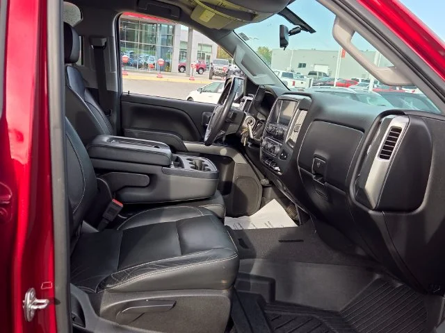 Used 2018 Red Chevrolet LT image 18