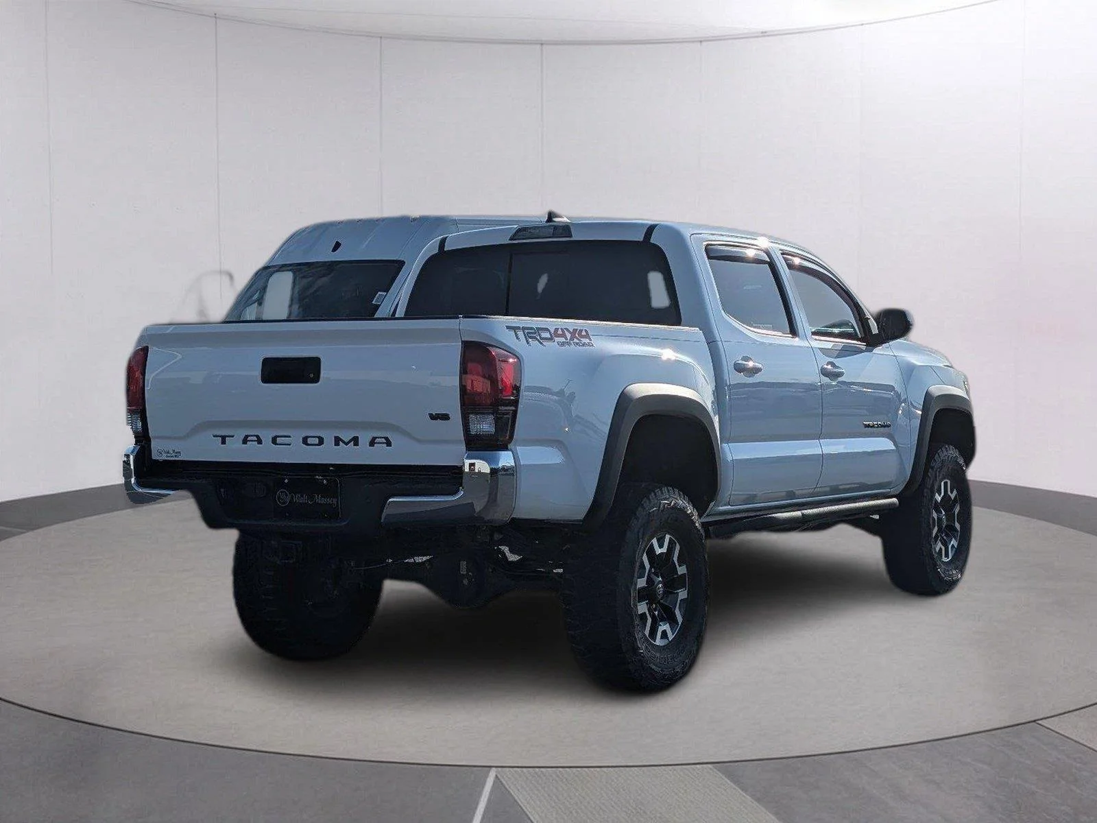 Used 2019 Super White Toyota TRD Off-Road image 5