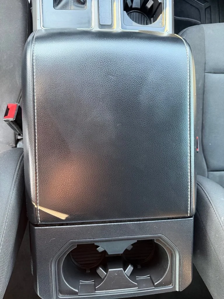 Used 2018 White Ford XL image 16
