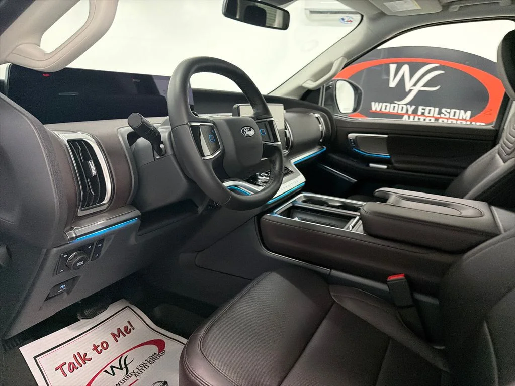 New 2027 Star White Metallic Tri-Coat Ford MAX Platinum image 11