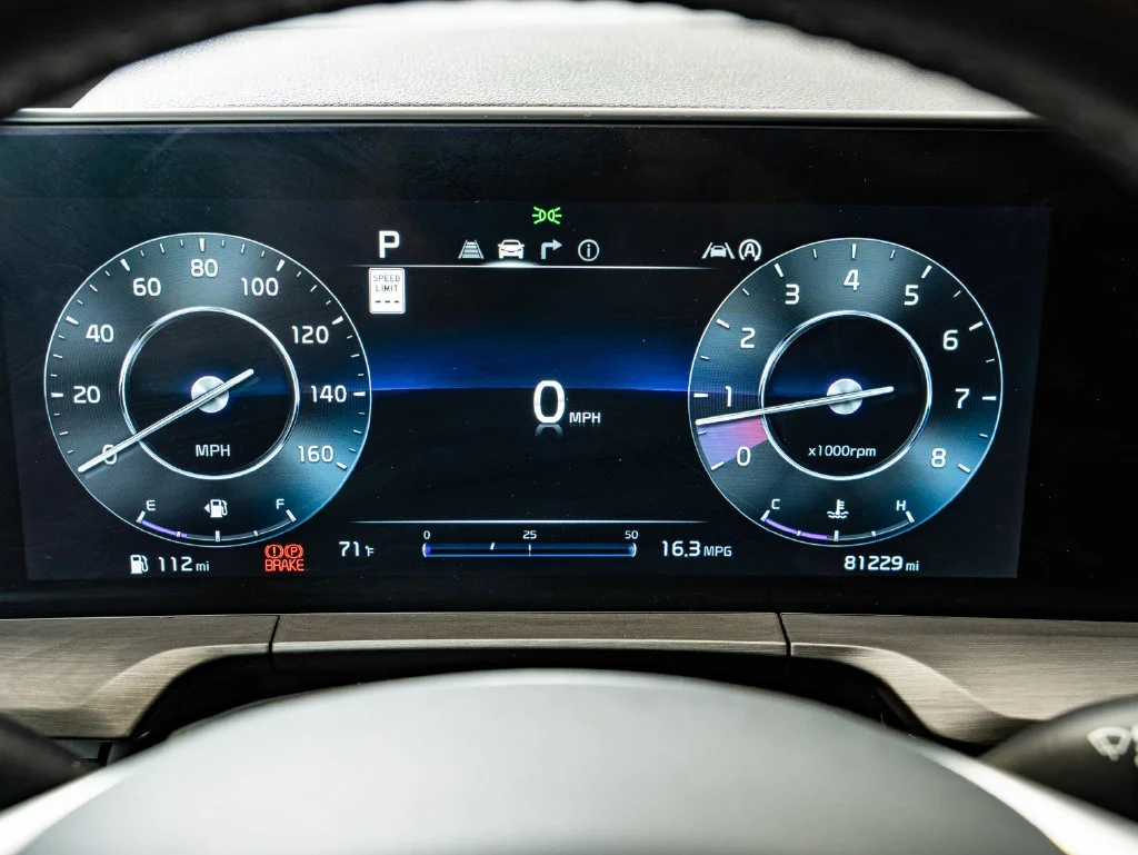 Used 2023 Wolf Gray Kia SX-Prestige X-Line image 31