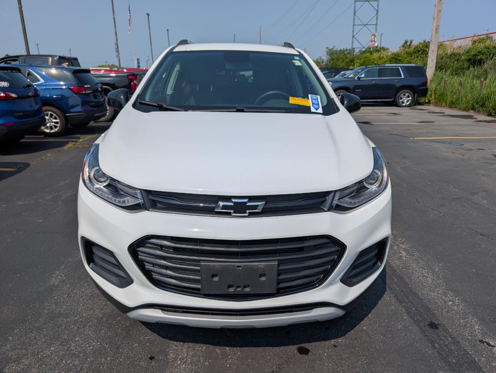 Used 2022 Summit White Chevrolet LT image 2