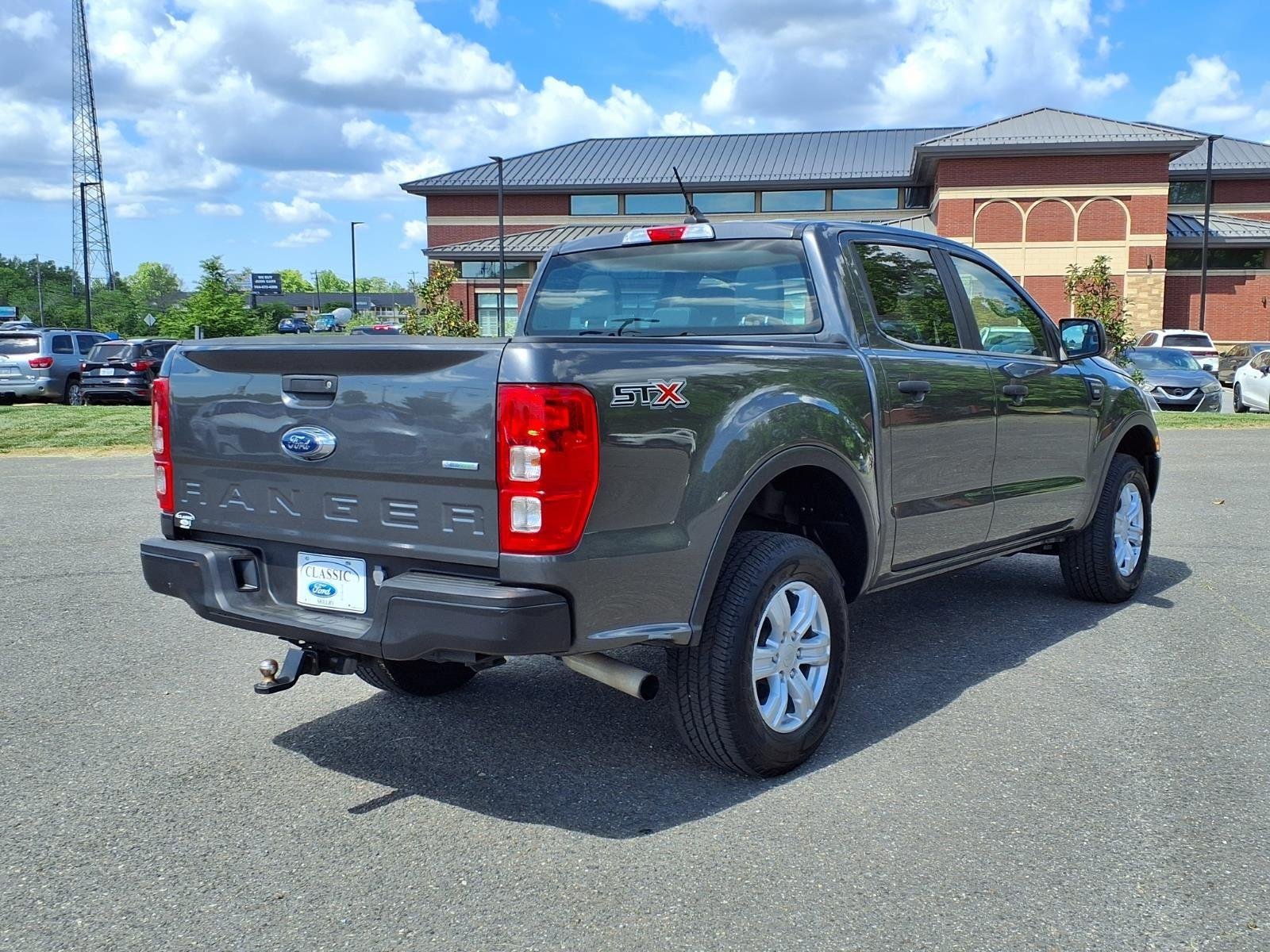 Used 2019 Magnetic Metallic Ford XL image 2
