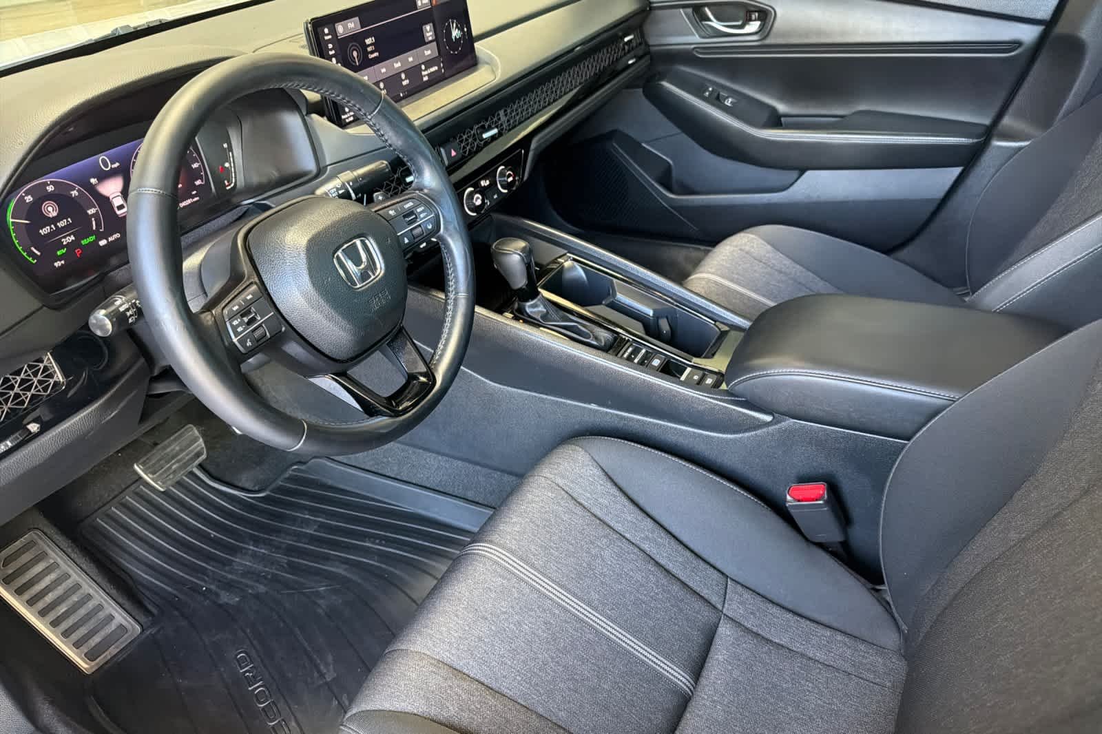 Used 2023 Platinum White Pearl Honda Sport image 11
