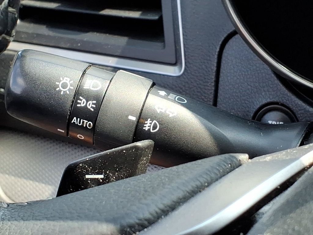 Used 2019 Gray Subaru 2.5i Premium image 39