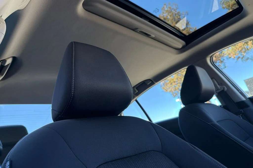 Used 2019 Brilliant Silver Metallic Nissan 2.5 SV image 18