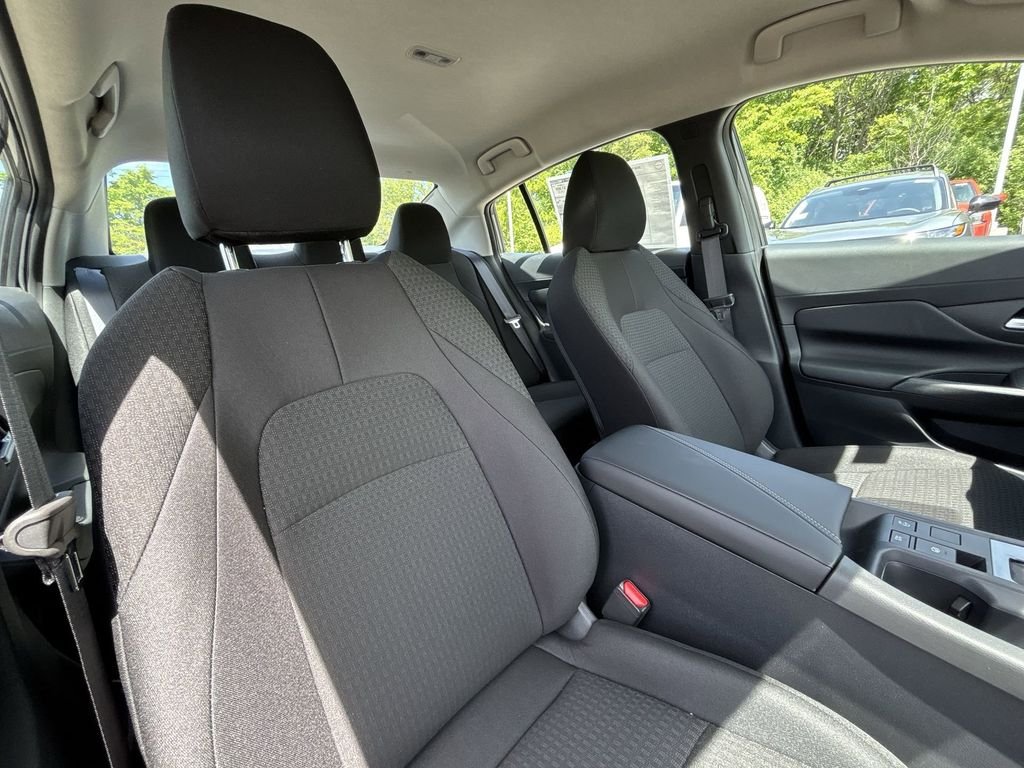 New 2026 Gray Nissan S image 28