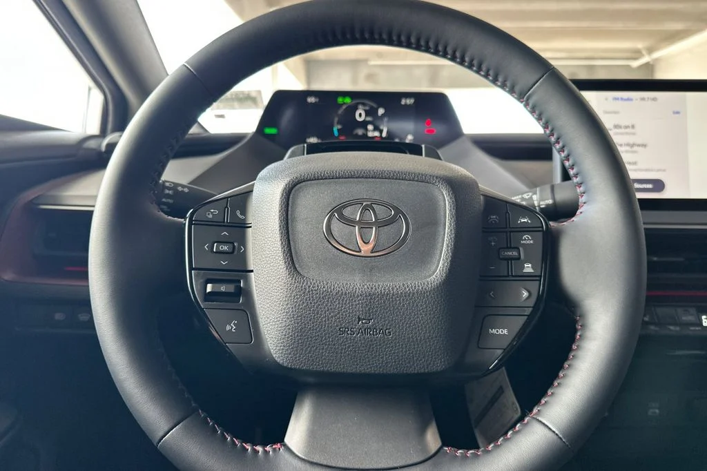 New 2027 Wind Chill Pearl <sup>1</sup> Toyota  XSE image 25