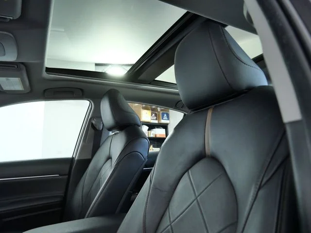 Used 2018 Gray Toyota XLE image 18
