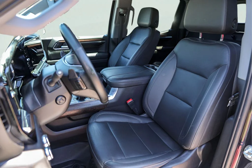 Used 2023 Silver GMC SLT image 10