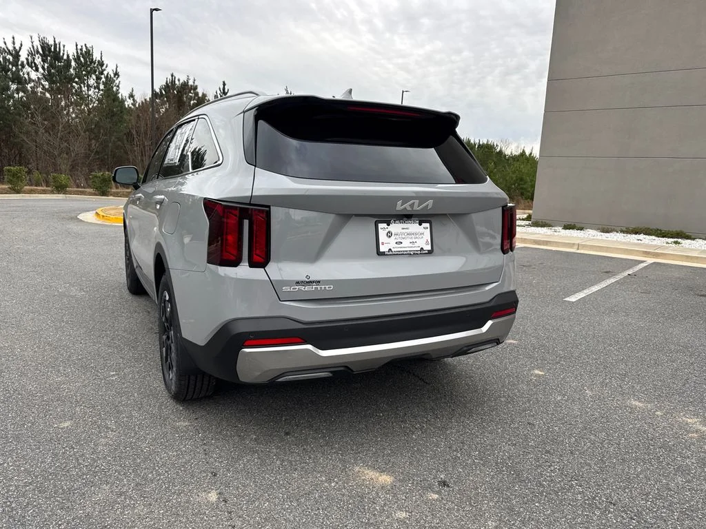New 2026 Gray Kia S image 5