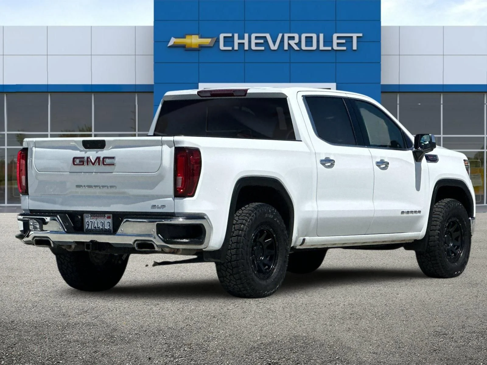 Used 2022 Summit White GMC SLT image 4