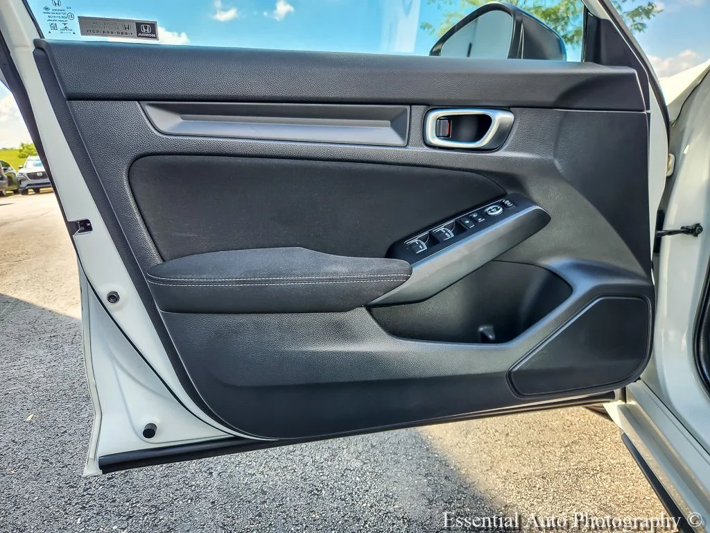 Used 2022  Honda Sport image 15