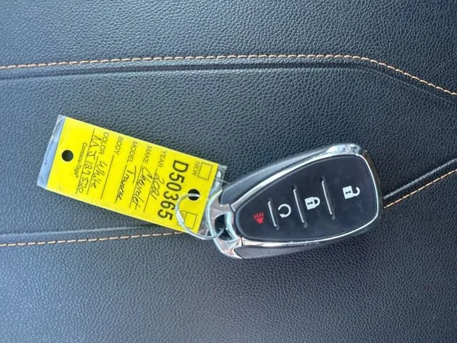 Used 2021 Summit White Chevrolet LS image 33