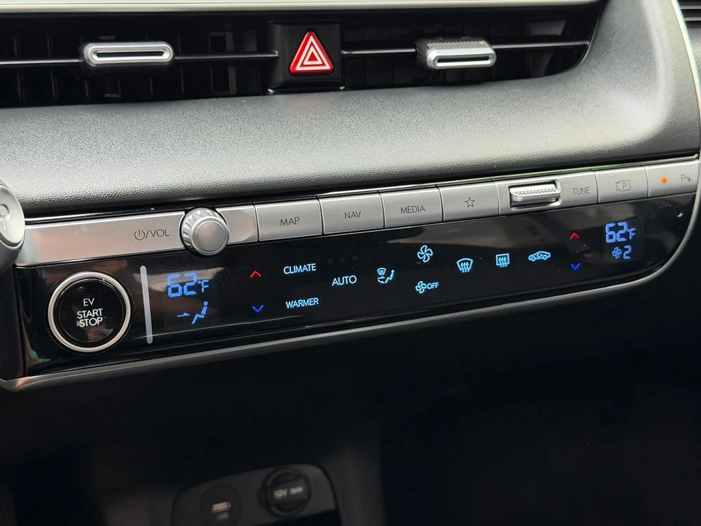 Used 2024 Blue Hyundai SEL image 14