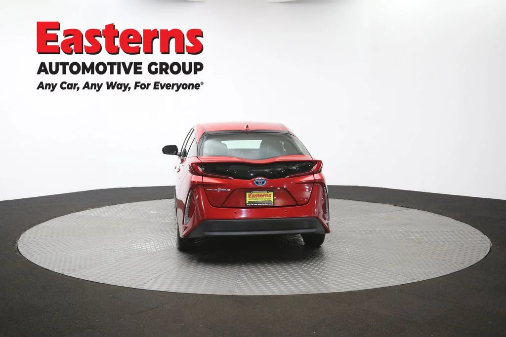 Used 2018 Red Toyota Advanced image 37