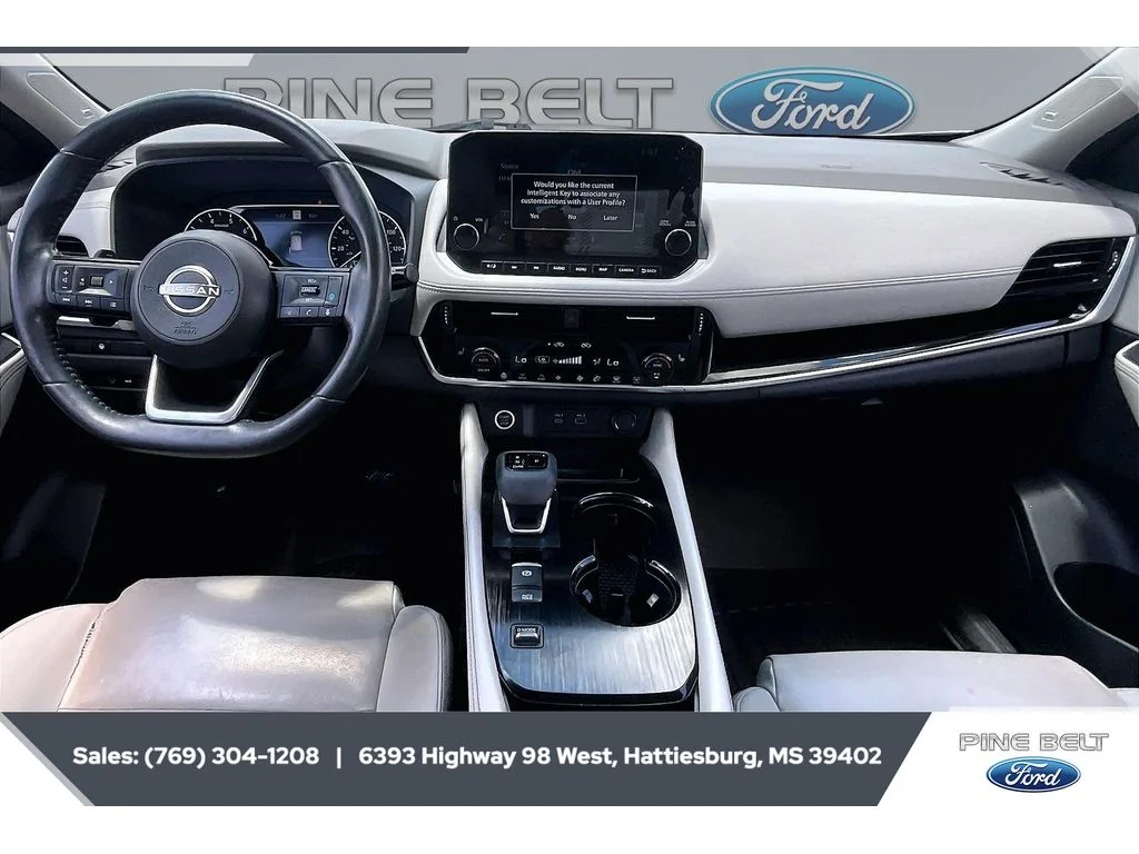 Used 2023 Pearl White Tricoat Nissan SL image 13