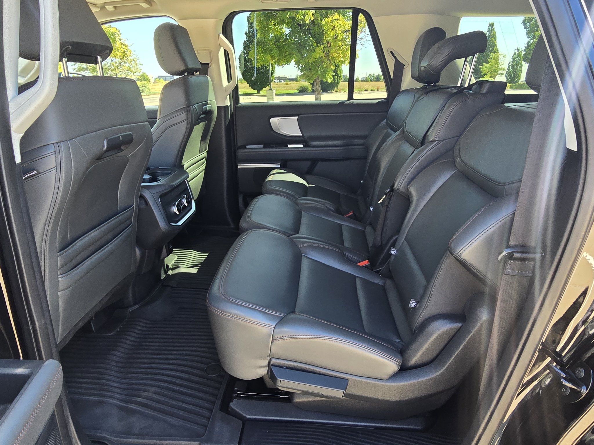Used 2025 Agate Black Metallic Ford Active image 14