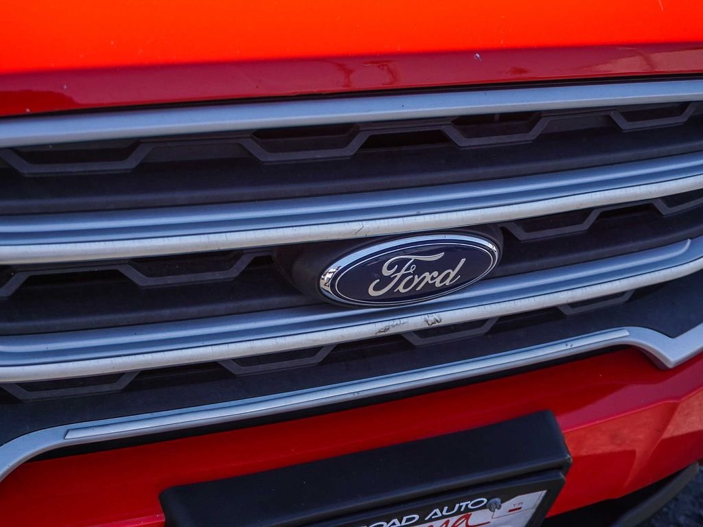 Used 2019 Red Ford SE image 12