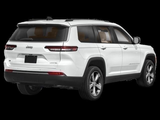 Used 2022 White Jeep Laredo image 2