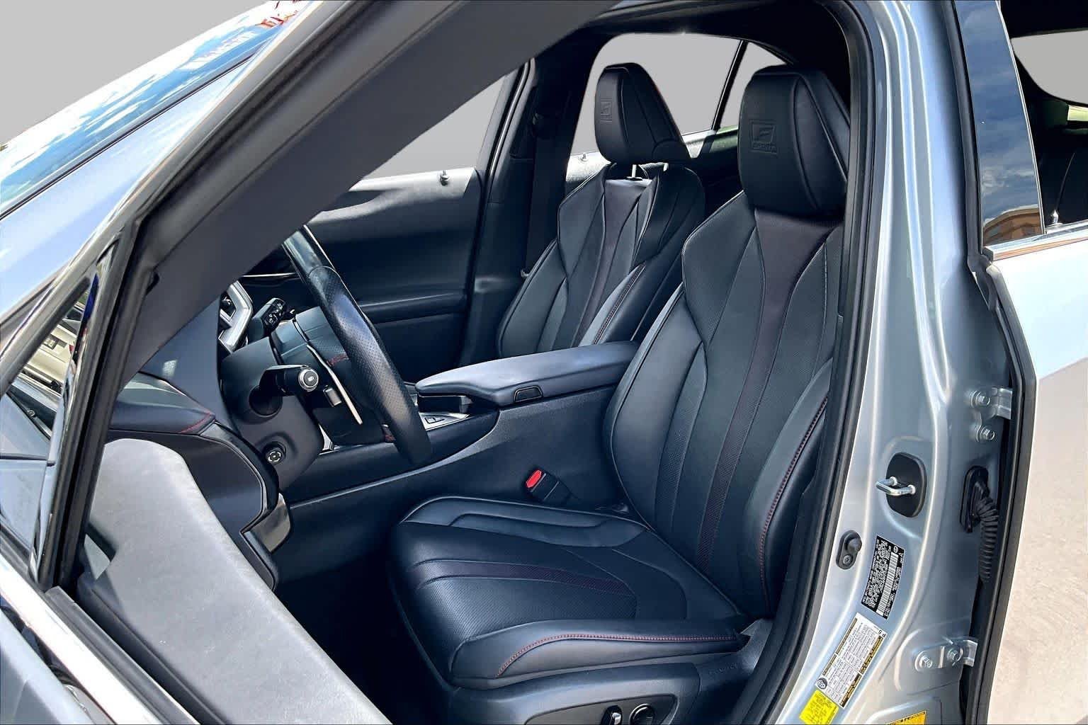 Used 2023 Iridium with Obsidian Roof Lexus F SPORT Handling image 7