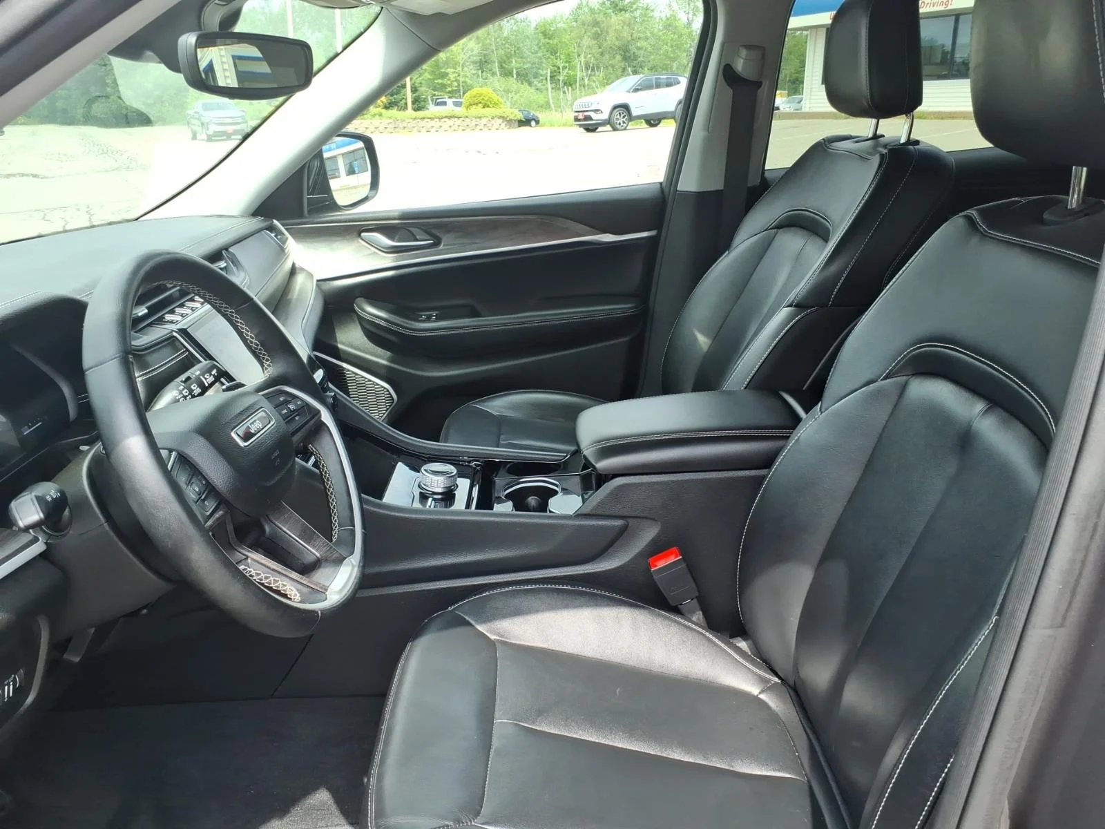 Used 2022 Gray Metallic Jeep Limited image 14